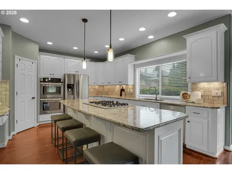 1696 SE 26th Drive Gresham OR 97080