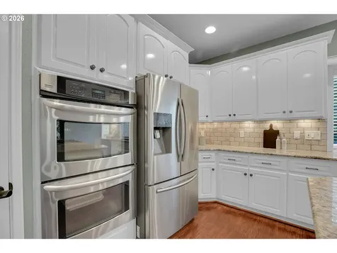 1696 SE 26th Drive Gresham OR 97080