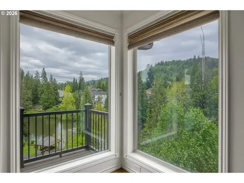 1696 SE 26th Drive Gresham OR 97080
