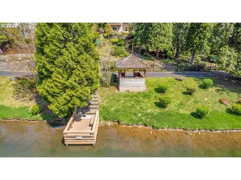 1696 SE 26th Drive Gresham OR 97080