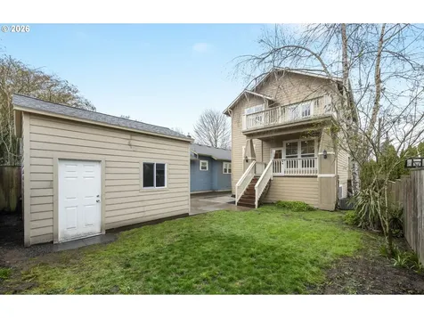 3738 SE Crystal Springs Boulevard Portland OR 97202