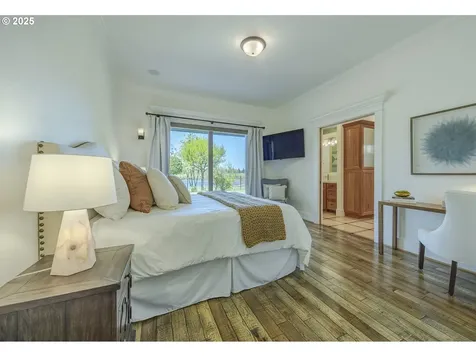 2892 Riverwalk Loop Eugene OR 97401
