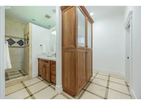 2892 Riverwalk Loop Eugene OR 97401