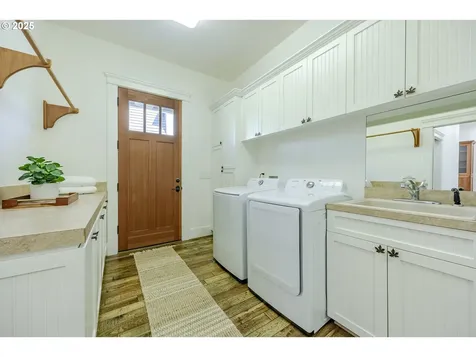 2892 Riverwalk Loop Eugene OR 97401