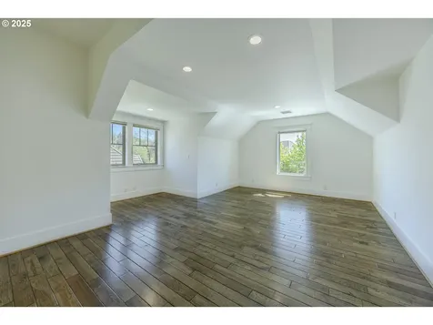 2892 Riverwalk Loop Eugene OR 97401