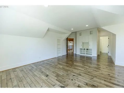 2892 Riverwalk Loop Eugene OR 97401