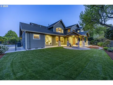 2892 Riverwalk Loop Eugene OR 97401