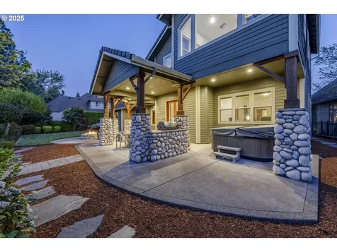 2892 Riverwalk Loop Eugene OR 97401