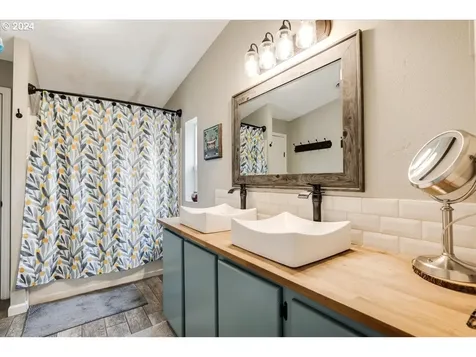 17771 NW Orchard View Road Mcminnville OR 97128