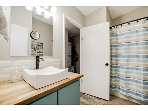 17771 NW Orchard View Road Mcminnville OR 97128