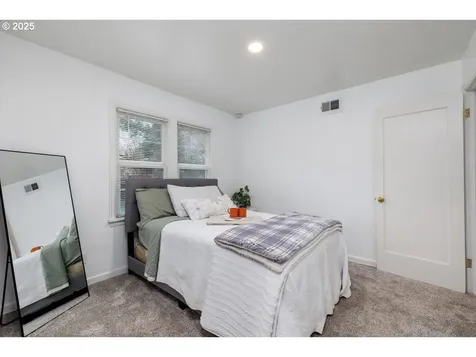 11805 SW Lincoln Avenue Portland OR 97223