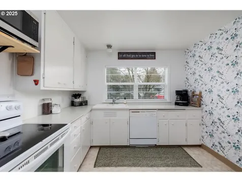 11805 SW Lincoln Avenue Portland OR 97223