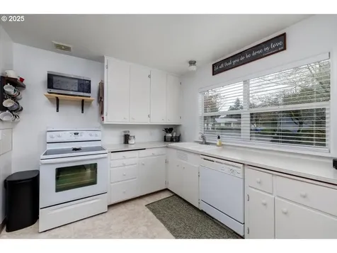 11805 SW Lincoln Avenue Portland OR 97223