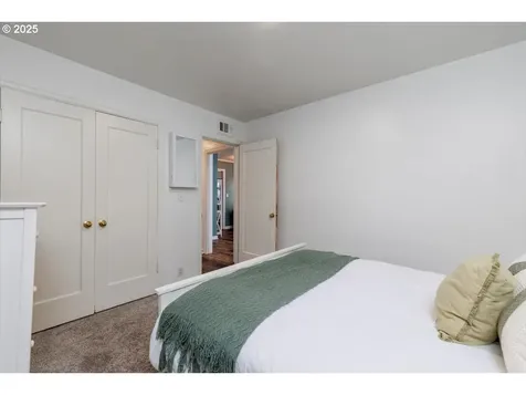 11805 SW Lincoln Avenue Portland OR 97223