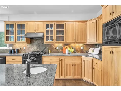 8955 NE Dog Ridge Road Newberg OR 97132