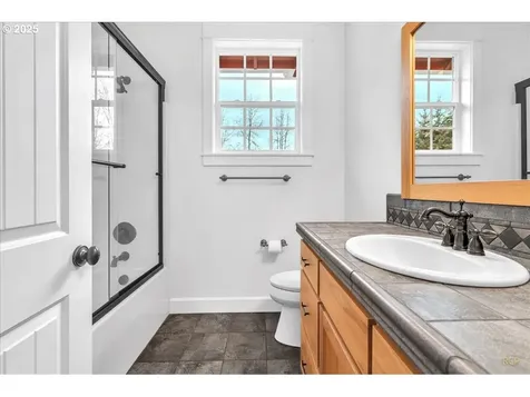8955 NE Dog Ridge Road Newberg OR 97132