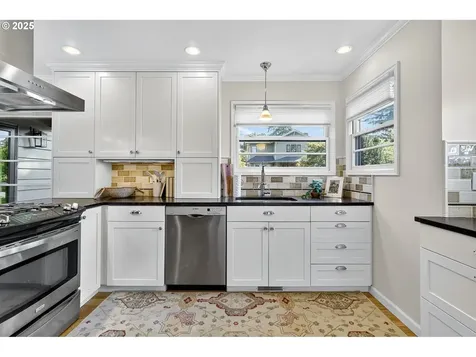 4423 NE Skidmore Street Portland OR 97218
