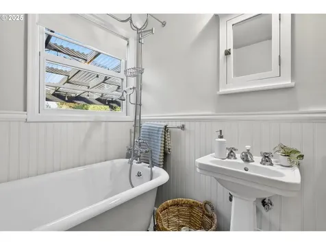 4423 NE Skidmore Street Portland OR 97218