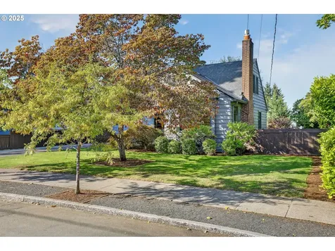 4423 NE Skidmore Street Portland OR 97218