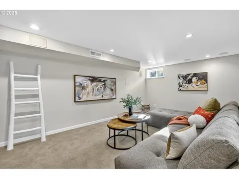 4423 NE Skidmore Street Portland OR 97218