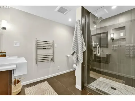 4423 NE Skidmore Street Portland OR 97218