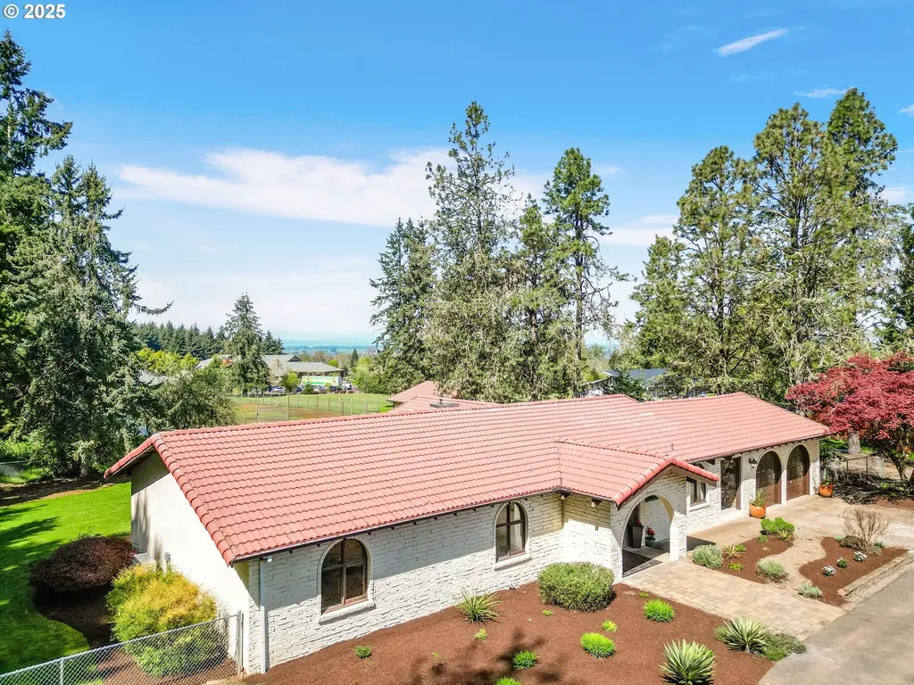 856 Woodland Drive NE Silverton OR 97381
