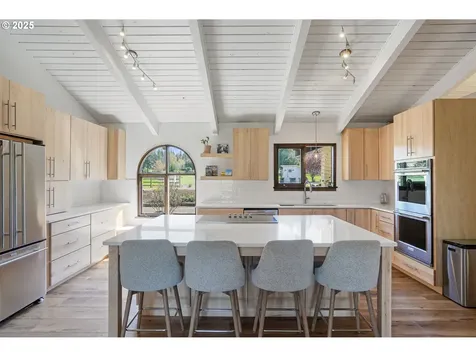 856 Woodland Drive NE Silverton OR 97381
