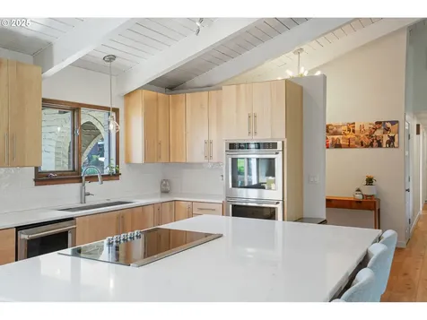 856 Woodland Drive NE Silverton OR 97381