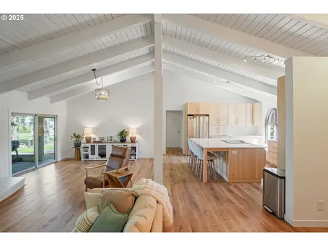 856 Woodland Drive NE Silverton OR 97381