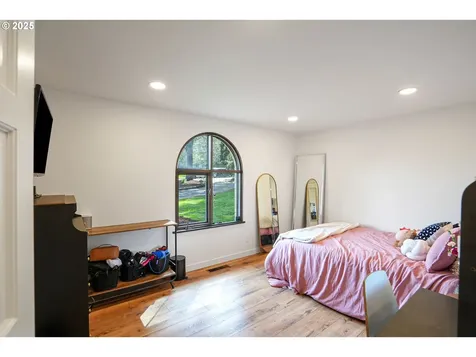 856 Woodland Drive NE Silverton OR 97381
