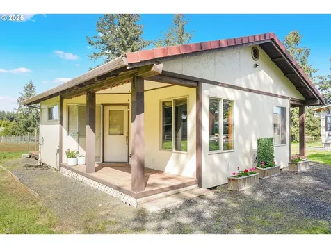 856 Woodland Drive NE Silverton OR 97381