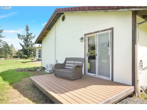856 Woodland Drive NE Silverton OR 97381