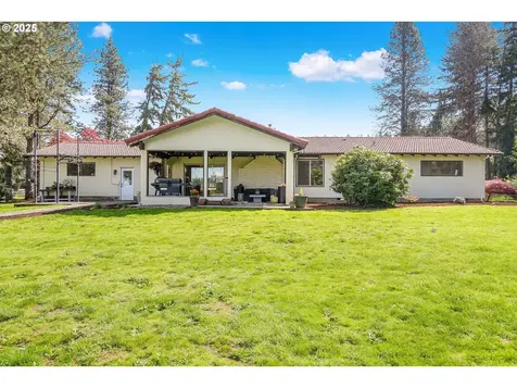 856 Woodland Drive NE Silverton OR 97381