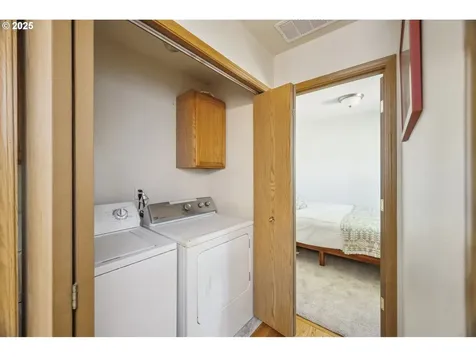 1211 NE Lenore Street Portland OR 97211