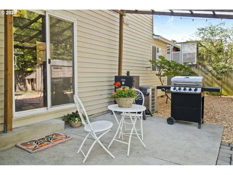 1211 NE Lenore Street Portland OR 97211