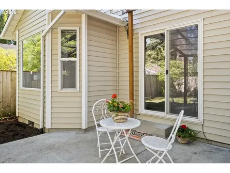1211 NE Lenore Street Portland OR 97211