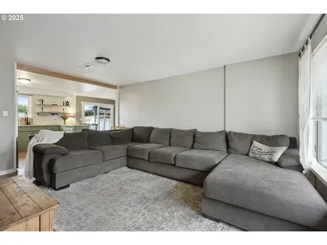 304 Frances Street Molalla OR 97038