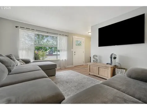 304 Frances Street Molalla OR 97038