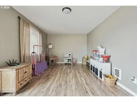 304 Frances Street Molalla OR 97038