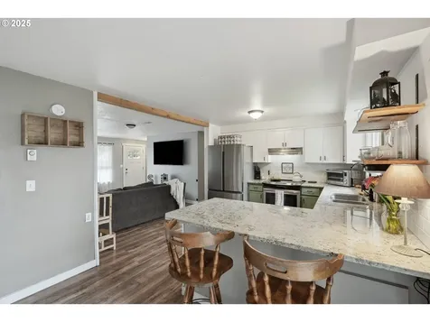 304 Frances Street Molalla OR 97038