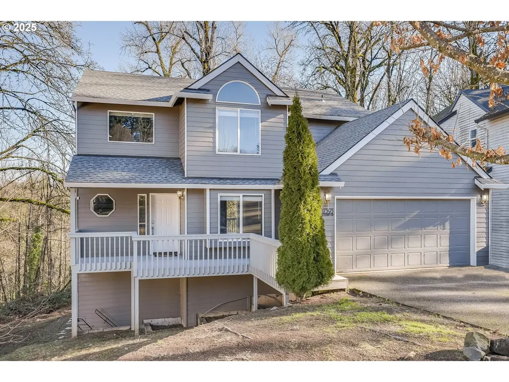17393 Wake Robin Circle Oregon City OR 97045