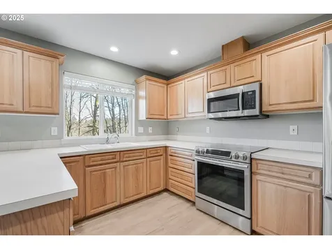 17393 Wake Robin Circle Oregon City OR 97045