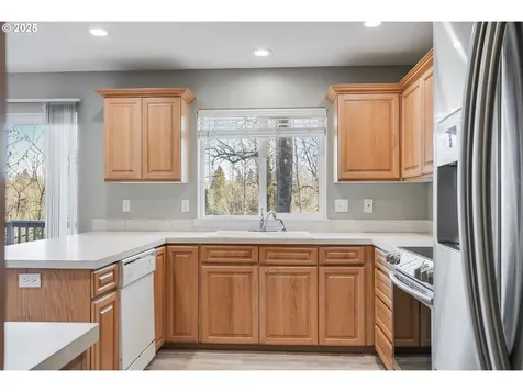 17393 Wake Robin Circle Oregon City OR 97045