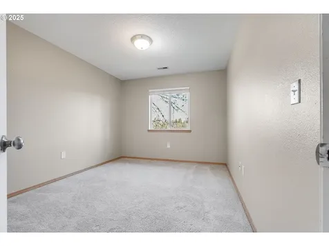 17393 Wake Robin Circle Oregon City OR 97045