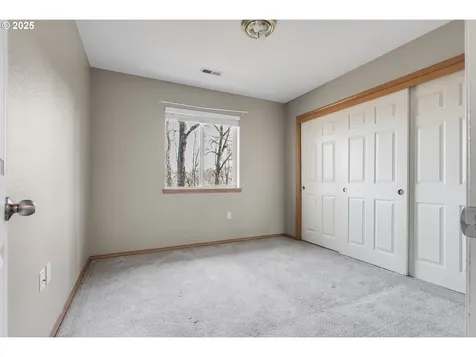 17393 Wake Robin Circle Oregon City OR 97045