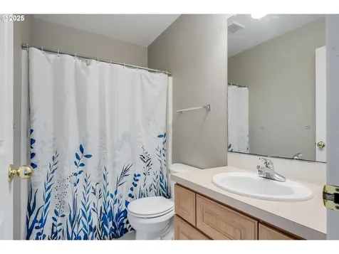 17393 Wake Robin Circle Oregon City OR 97045