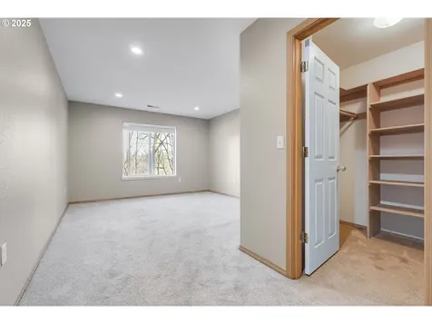17393 Wake Robin Circle Oregon City OR 97045