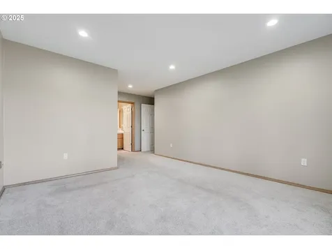 17393 Wake Robin Circle Oregon City OR 97045