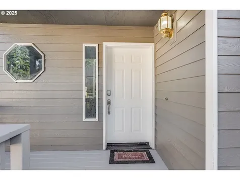17393 Wake Robin Circle Oregon City OR 97045