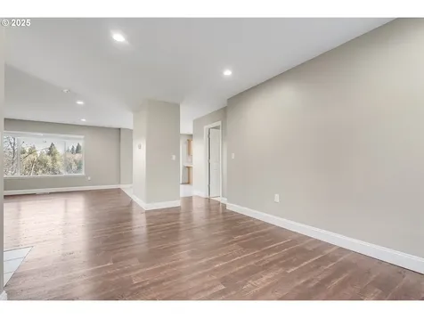 17393 Wake Robin Circle Oregon City OR 97045